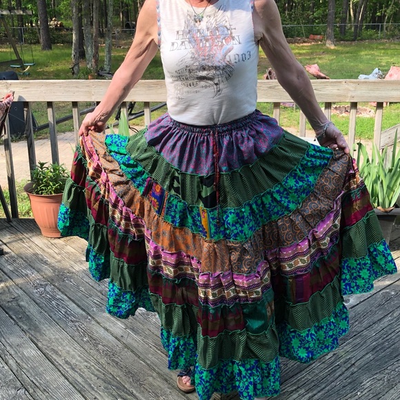 Dresses & Skirts - NWT Beautiful boho/festival style long skirt.